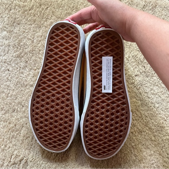 Vans Old Skool Sneakers Flax/True White Women’s 6.5 NWT and Box - Picture 5 of 6